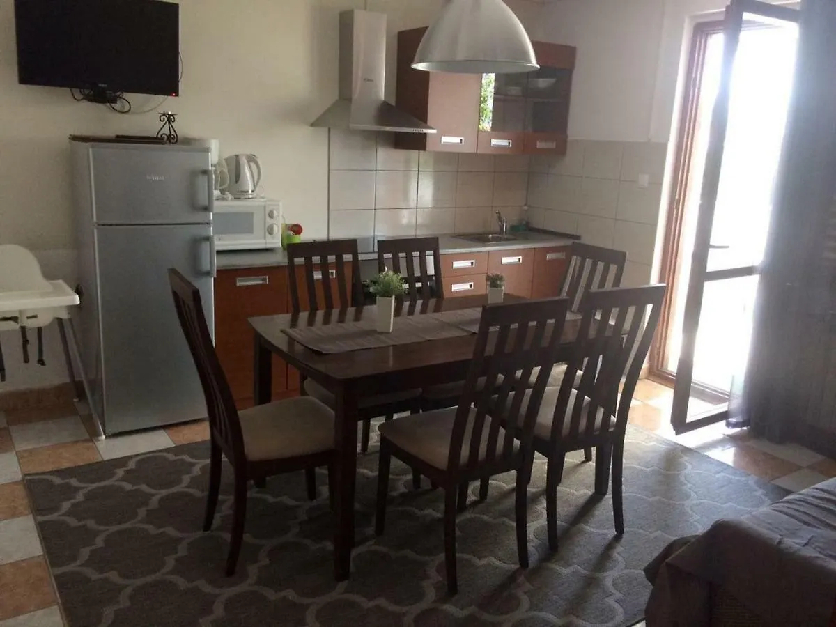 Apartmani Dana Sukošan 0*,  Κροατία